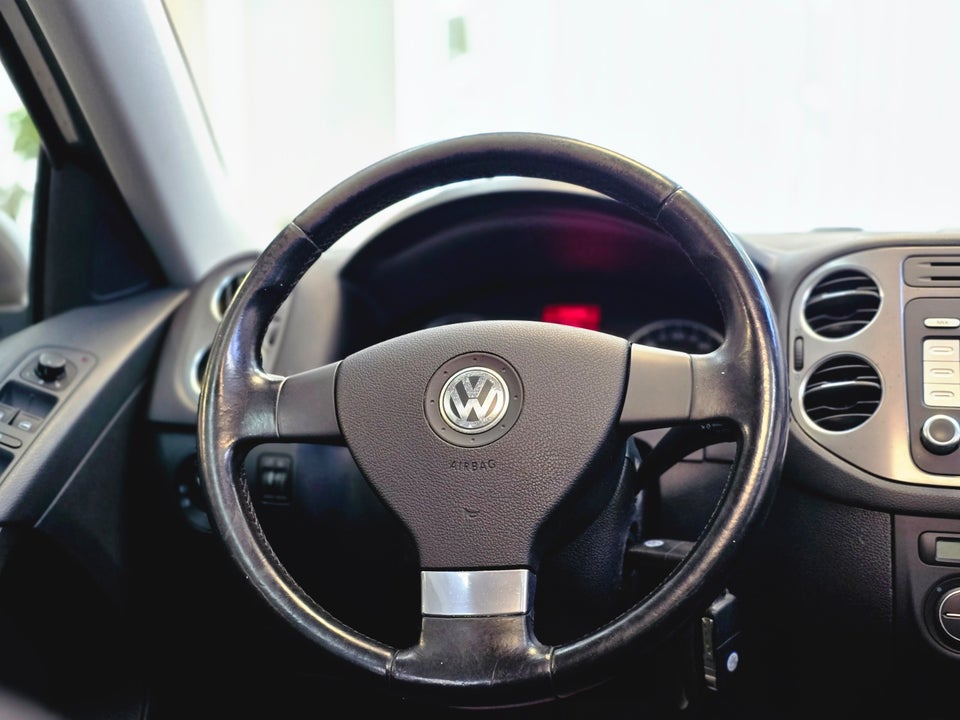 VW Tiguan 2,0 TDi 140 Sport & Style 4Motion 5d