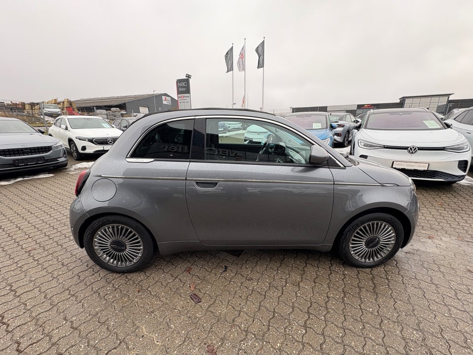 Fiat 500e 42 Icon Cabrio 2d