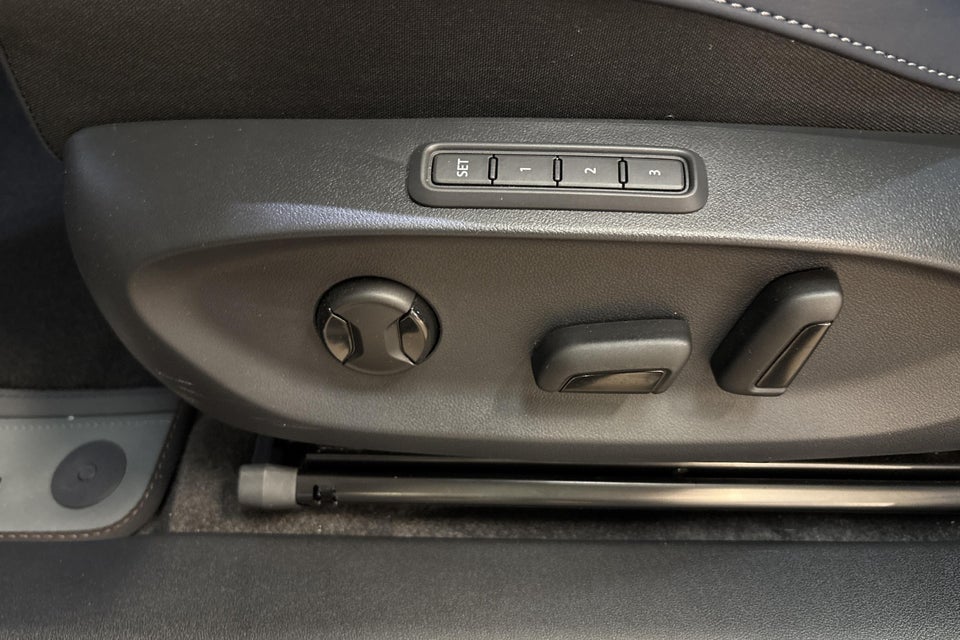 Cupra Tavascan 77 Adrenaline 5d