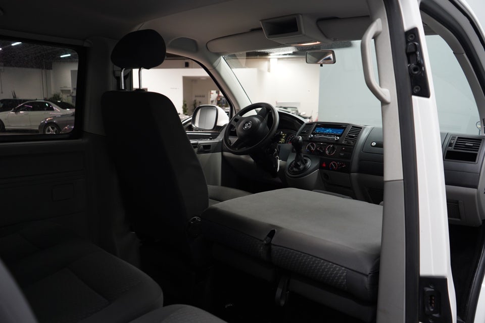 VW Caravelle 2,0 TDi 140 Trendline DSG lang 4d