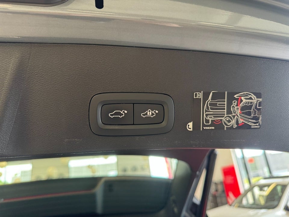 Volvo XC40 P8 ReCharge Twin R-Design 5d