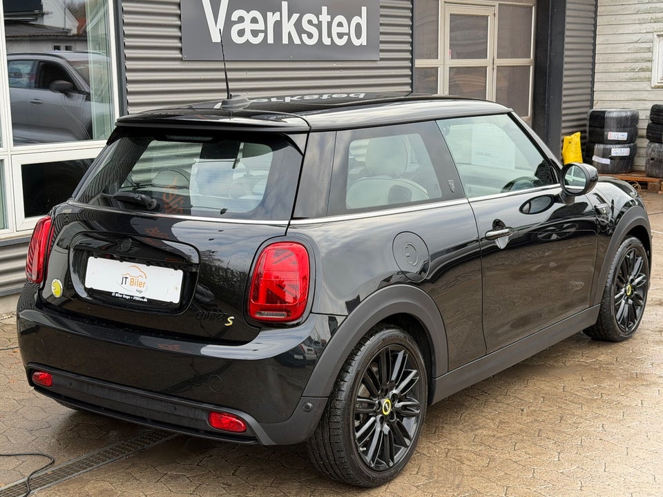 MINI Cooper SE Maximise 3d