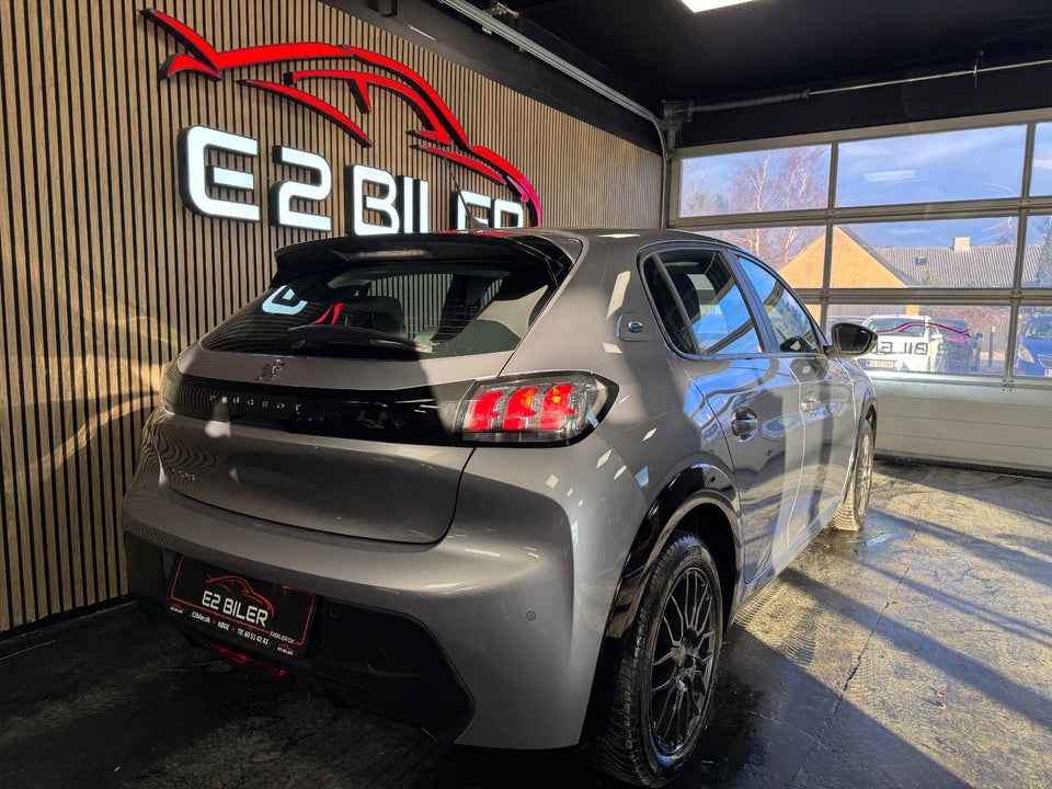 Peugeot e-208 50 Active 5d