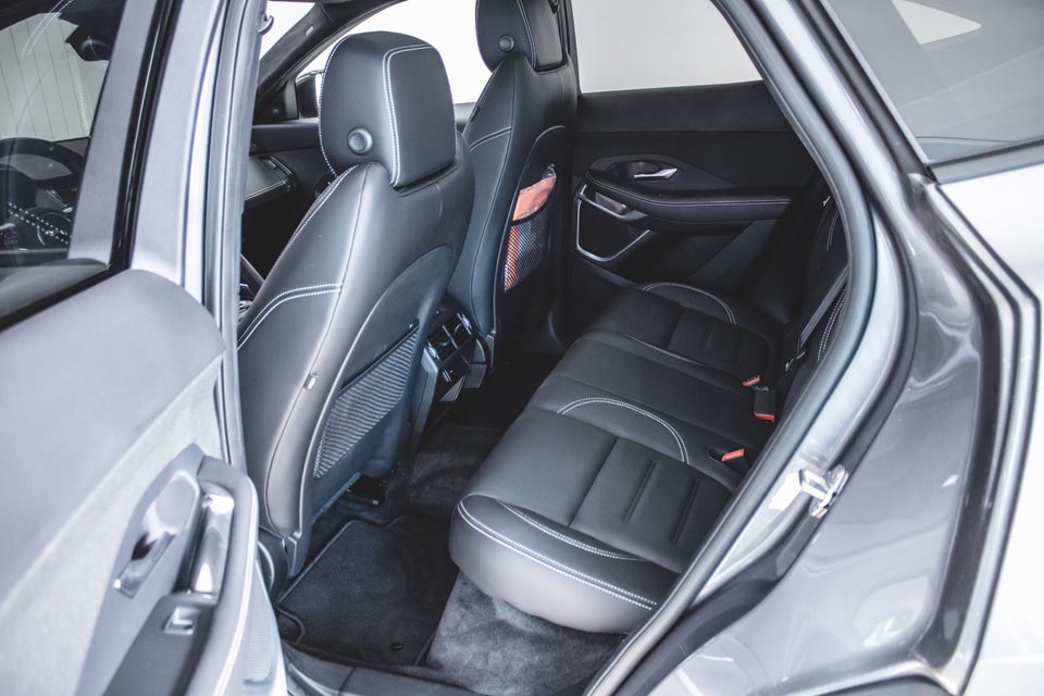 Jaguar E-Pace 1,5 P300e R-Dynamic SE aut. 5d