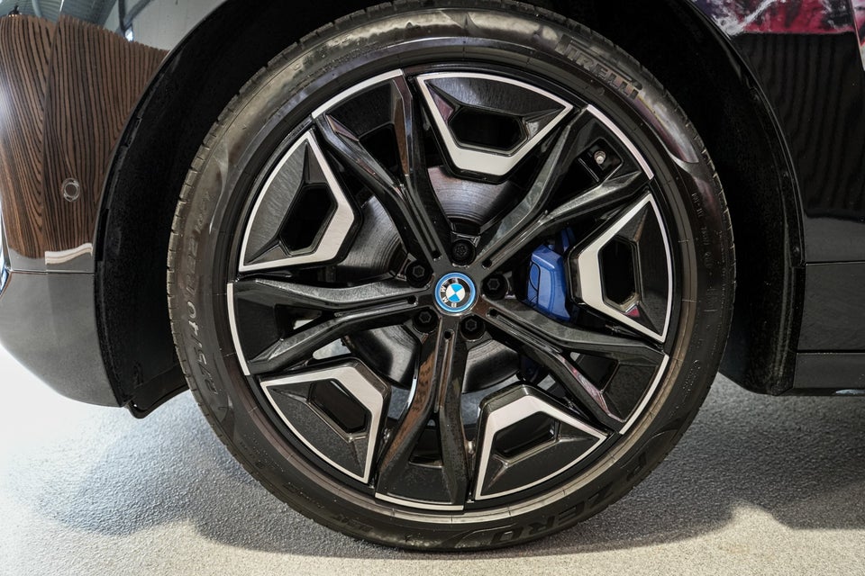 BMW iX xDrive40 Sport 5d