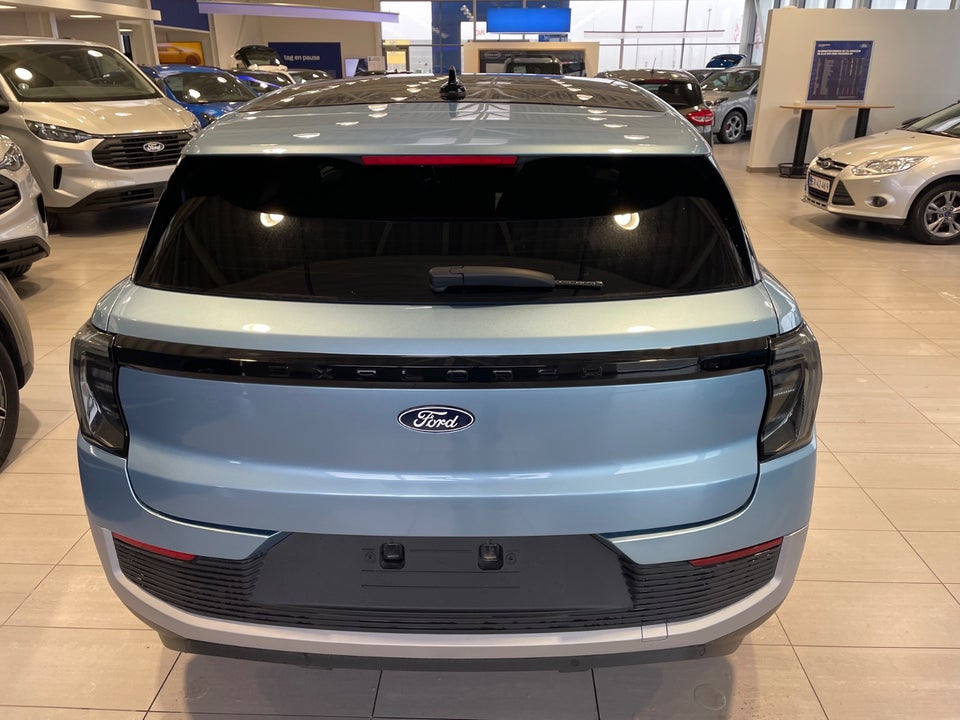 Ford Explorer 77 Premium Extended Range 5d