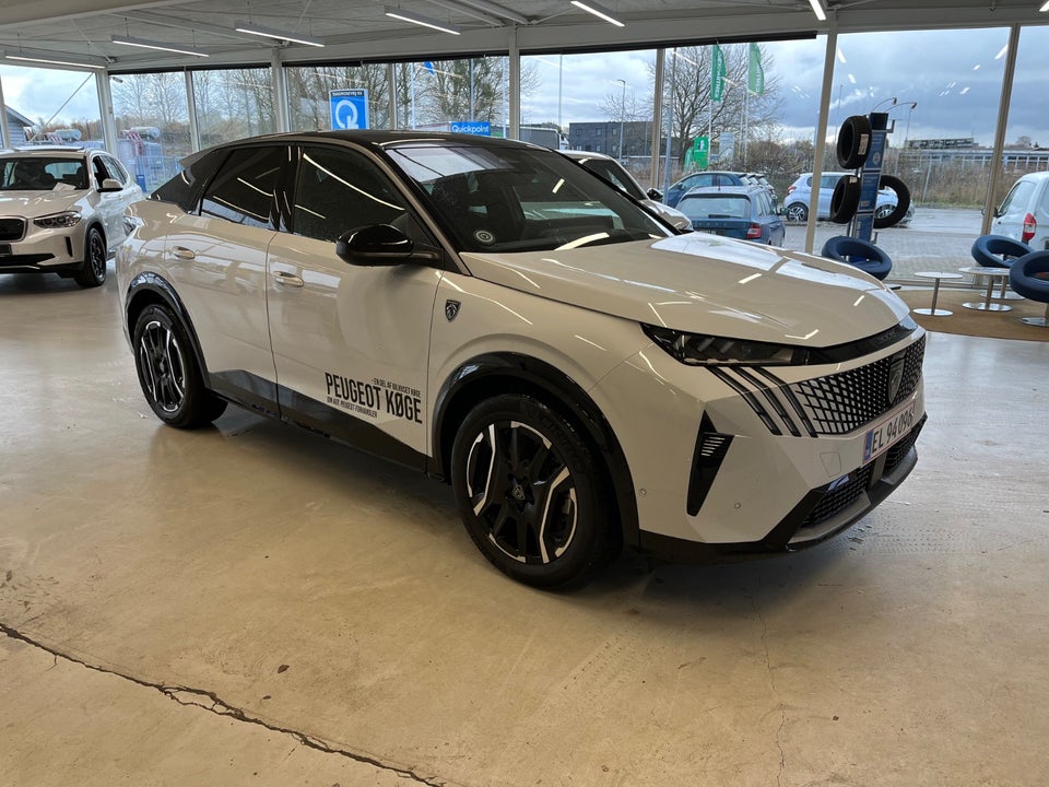 Peugeot e-3008 77 GT Pack 5d