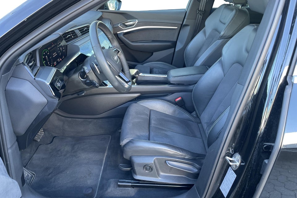 Audi e-tron 55 S-line quattro 5d