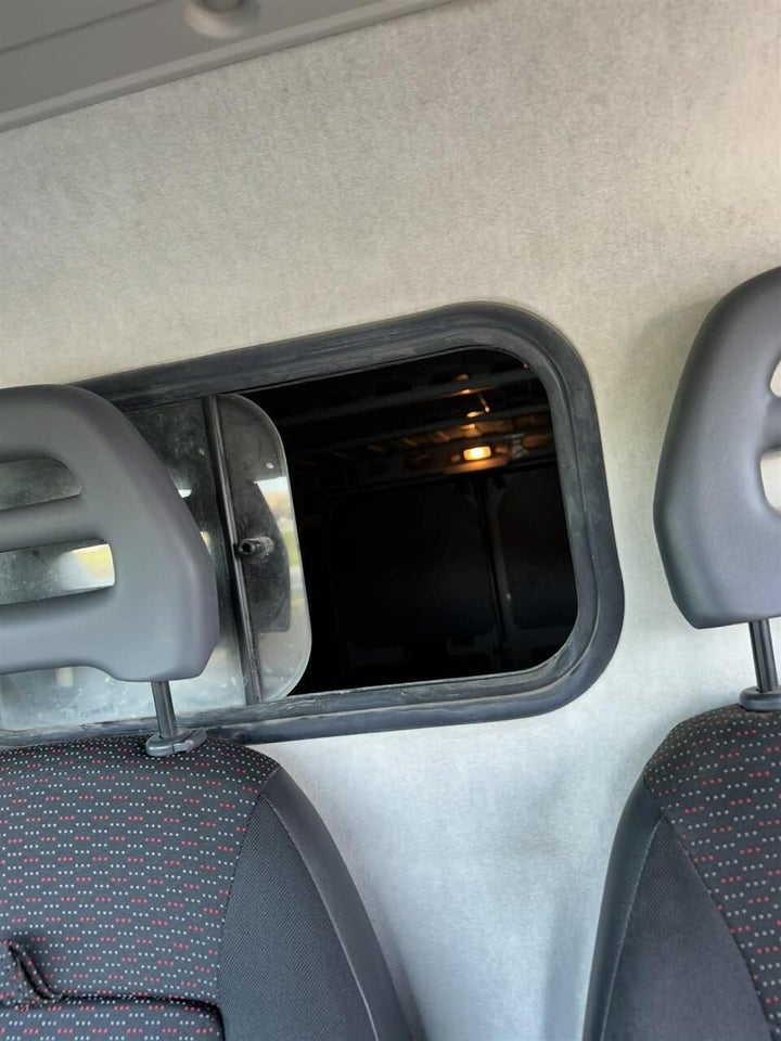 Peugeot Boxer 330 2,2 HDi 130 Kassevogn L2H1