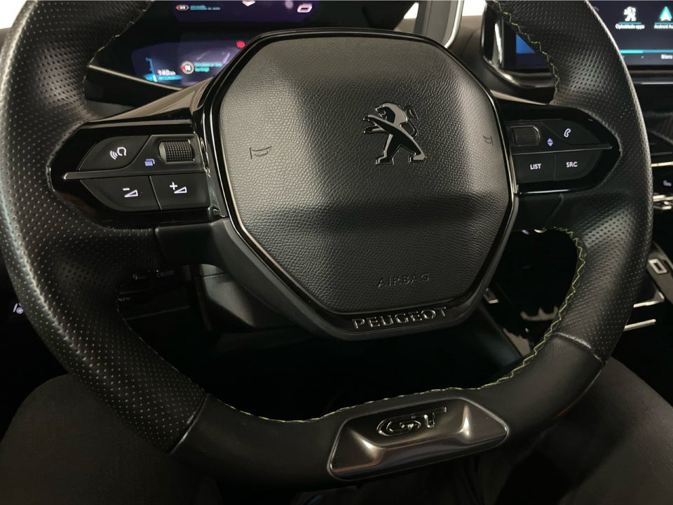 Peugeot e-208 50 GT 5d