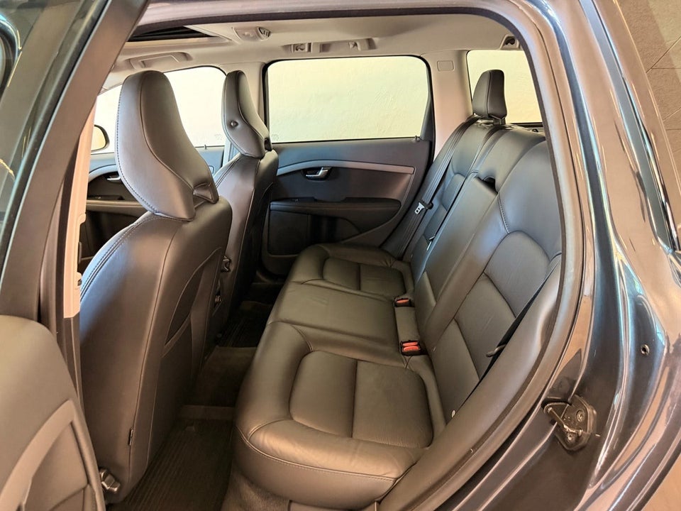 Volvo V70 1,6 T4 180 aut. 5d
