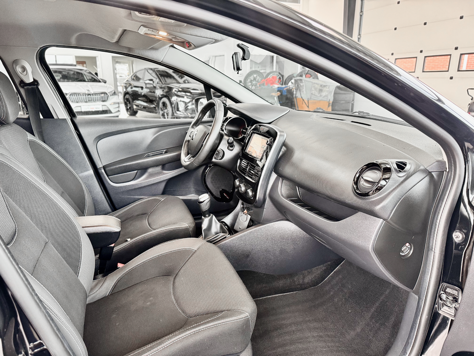 Renault Clio IV 1,5 dCi 90 Zen Sport Tourer 5d