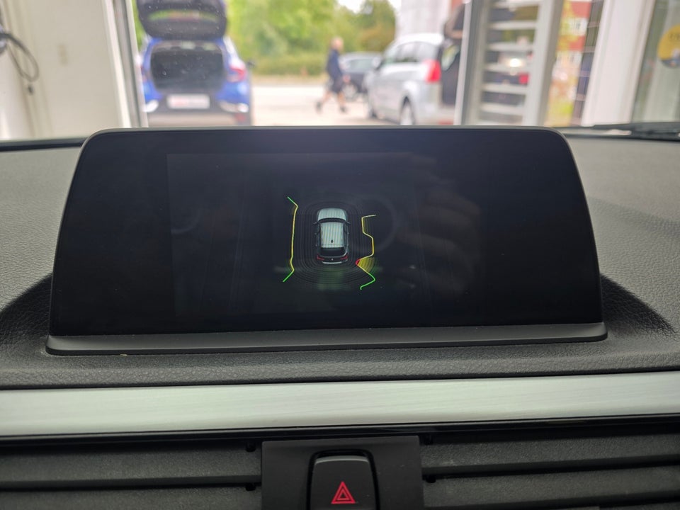 BMW 118i 1,5 Advantage aut. 5d