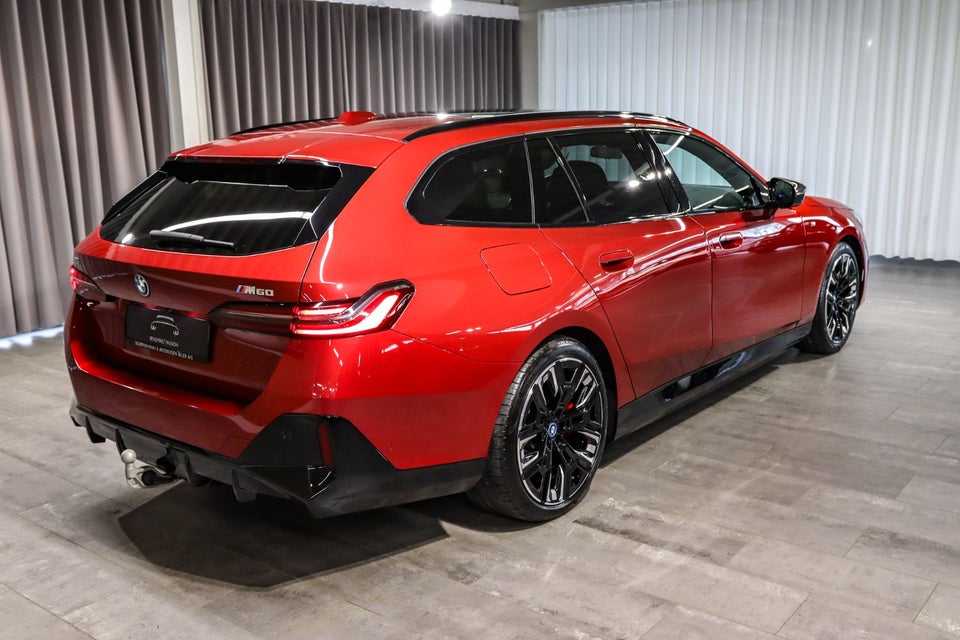 BMW i5 M60 Touring xDrive 5d