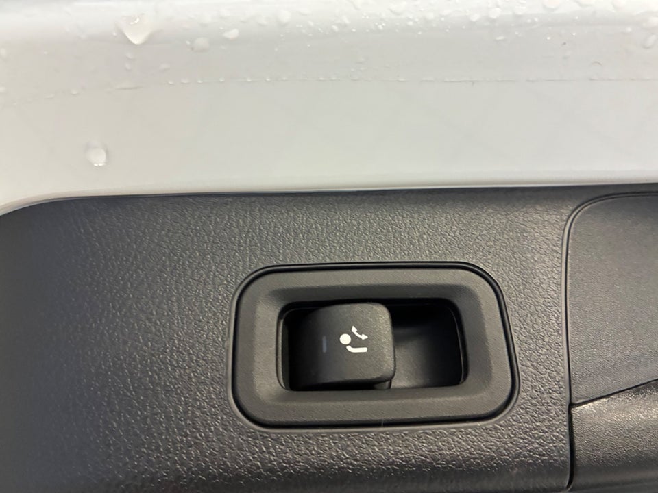 Mercedes EQB300 Progressive Advance 4Matic 5d