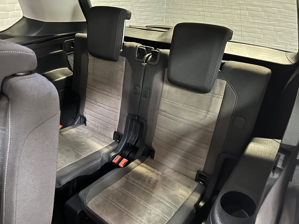 VW Touran 2,0 TDi 150 Highline DSG 7prs 5d
