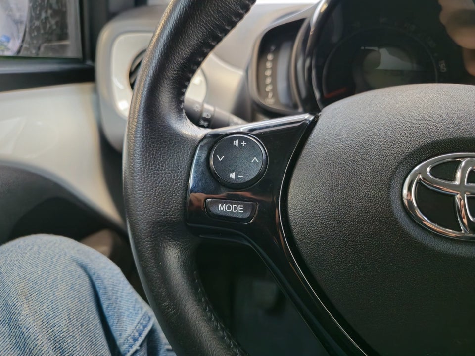 Toyota Aygo 1,0 VVT-i x-cite 5d