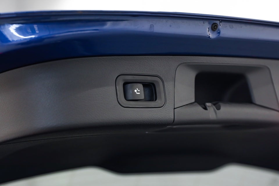 Mercedes EQA350 AMG Advance Plus 4Matic 5d