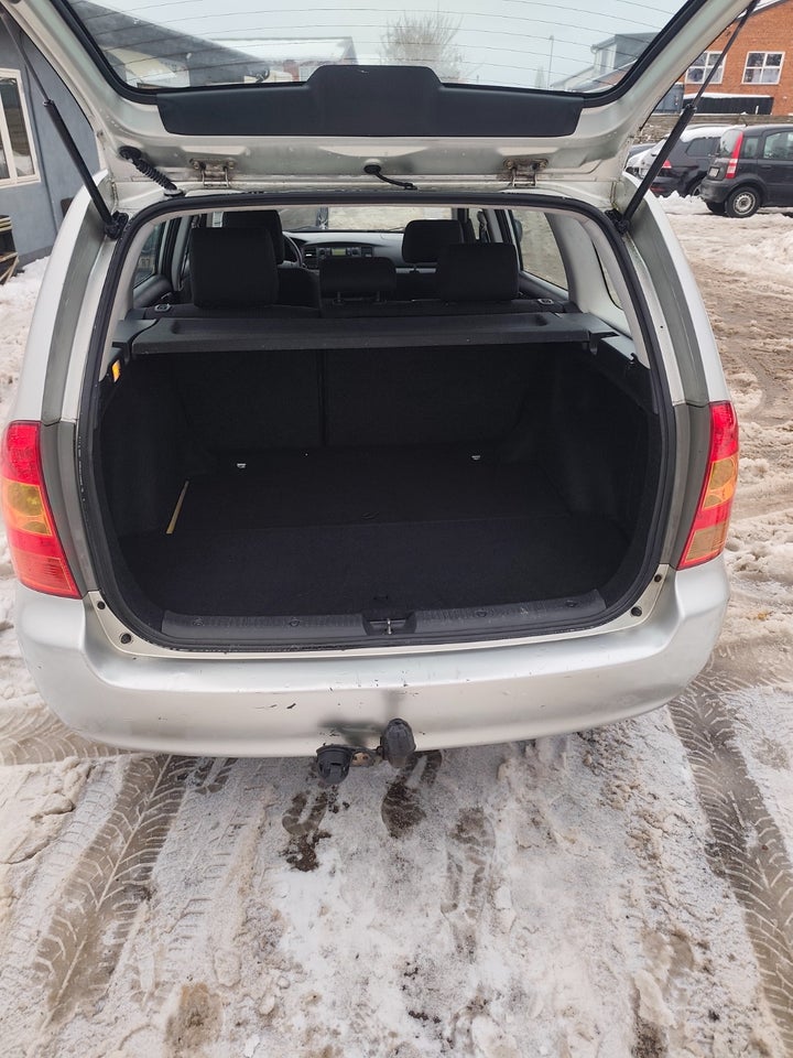 Toyota Corolla 1,6 Sol stc. 5d