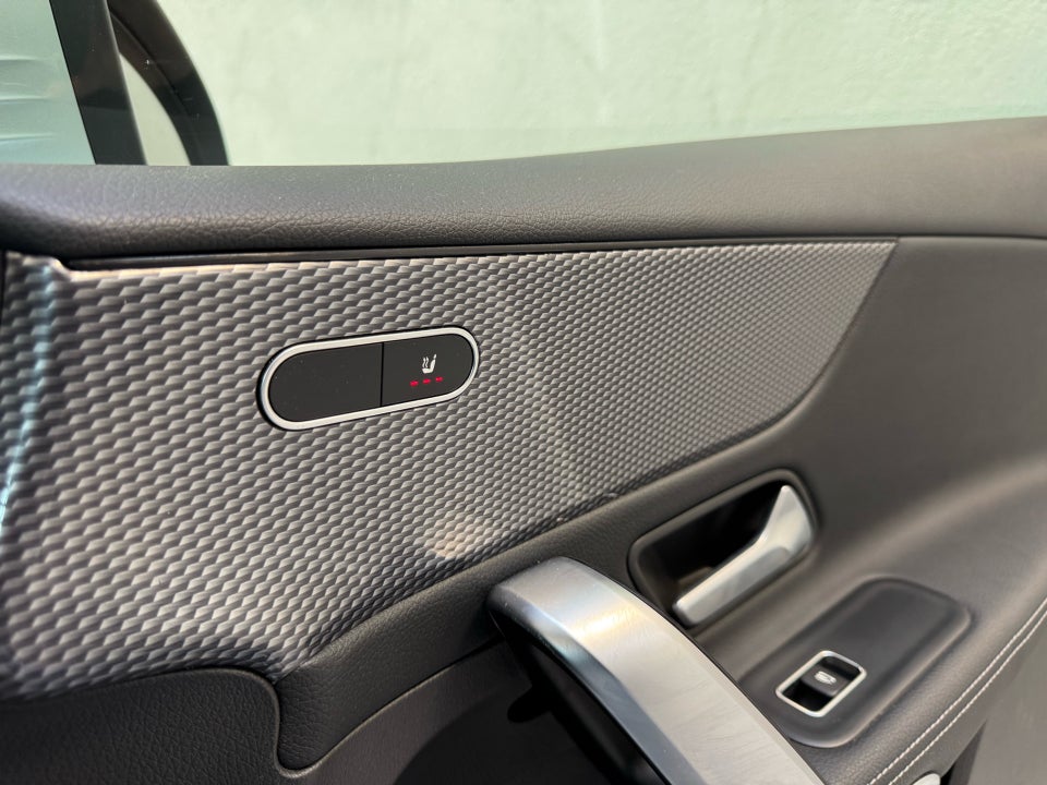 Mercedes A200 1,3 Progressive Line aut. 5d