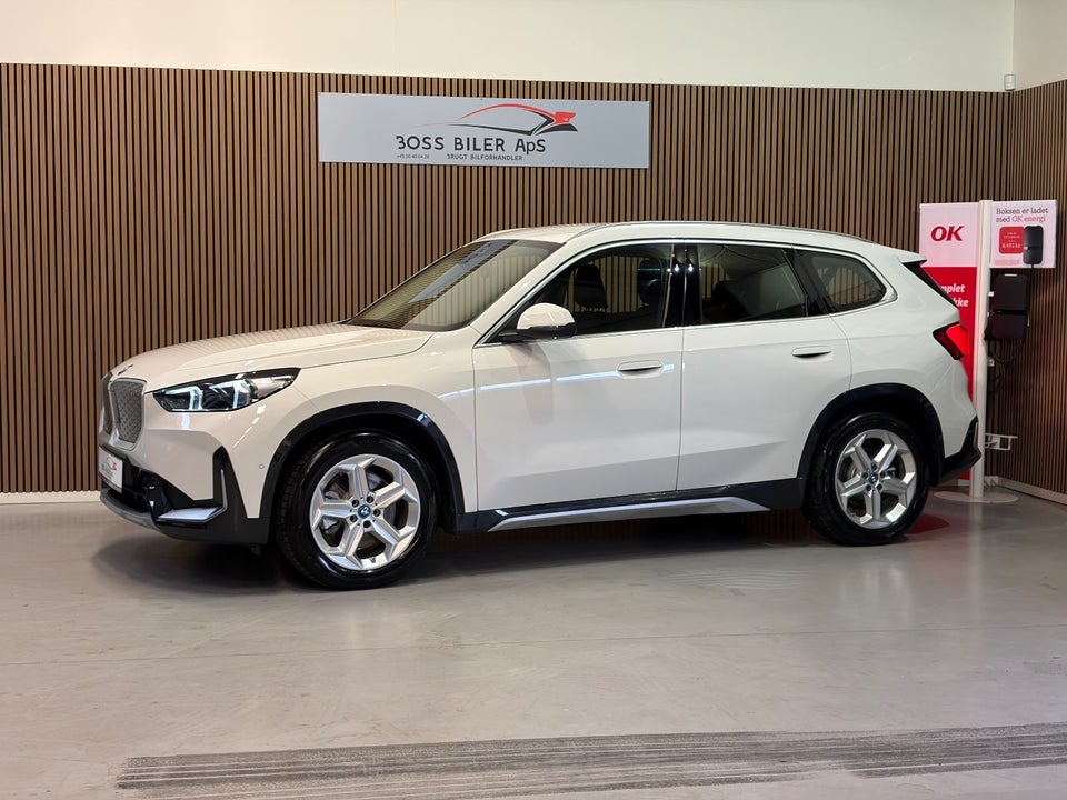 BMW iX1 xDrive30 X-Line 5d