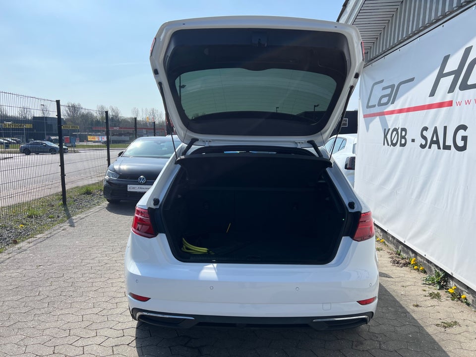 Audi A3 1,4 e-tron S-line Sportback S-tr. 5d