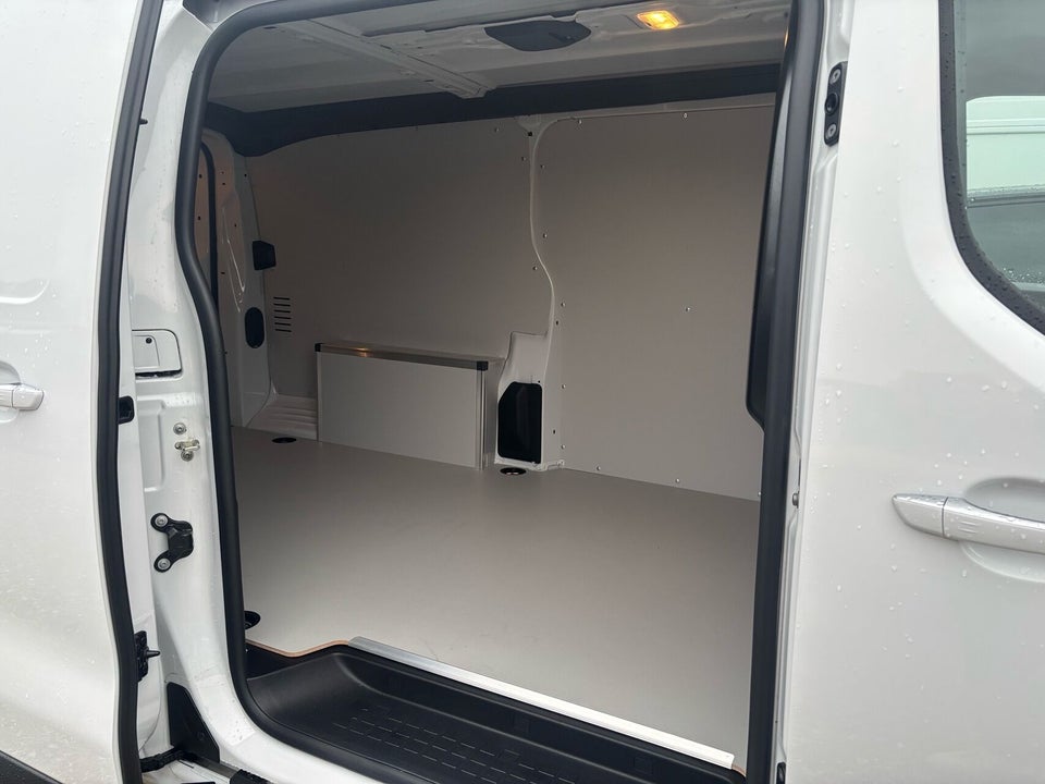 Peugeot e-Expert 75 L3 Plus Van