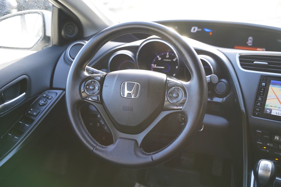 Honda Civic 1,6 i-DTEC Elegance 5d