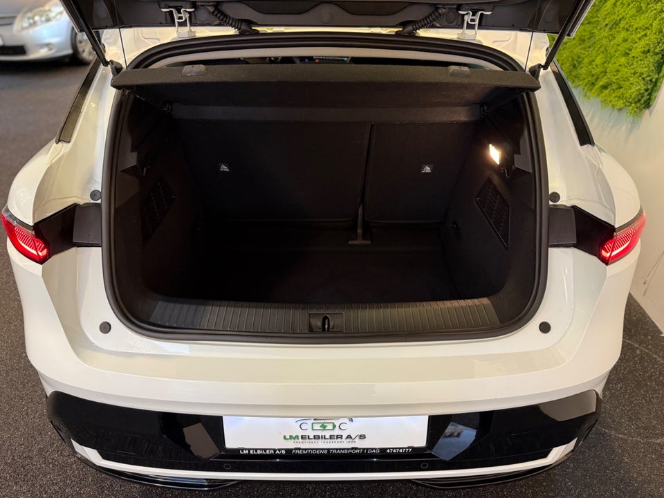 Renault Megane E-Tech 40 Equilibre 5d