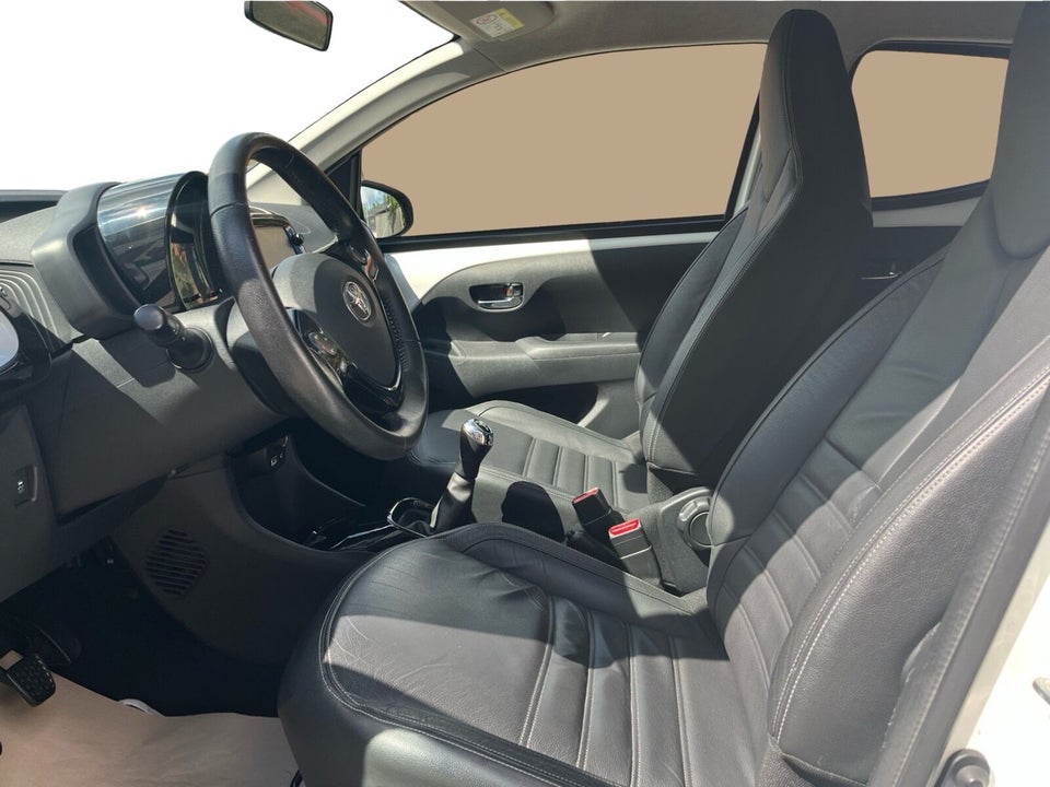 Toyota Aygo 1,0 VVT-i x-cellence 5d