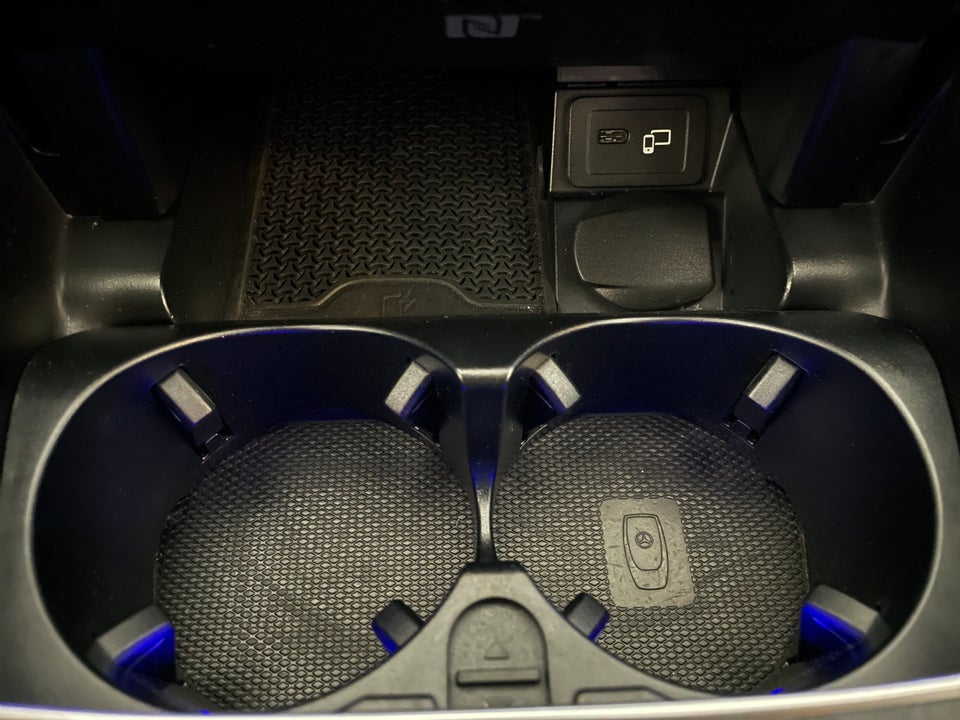 Mercedes E300 de 2,0 AMG Line stc. aut. 5d