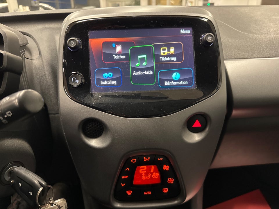 Toyota Aygo 1,0 VVT-i x-press 5d