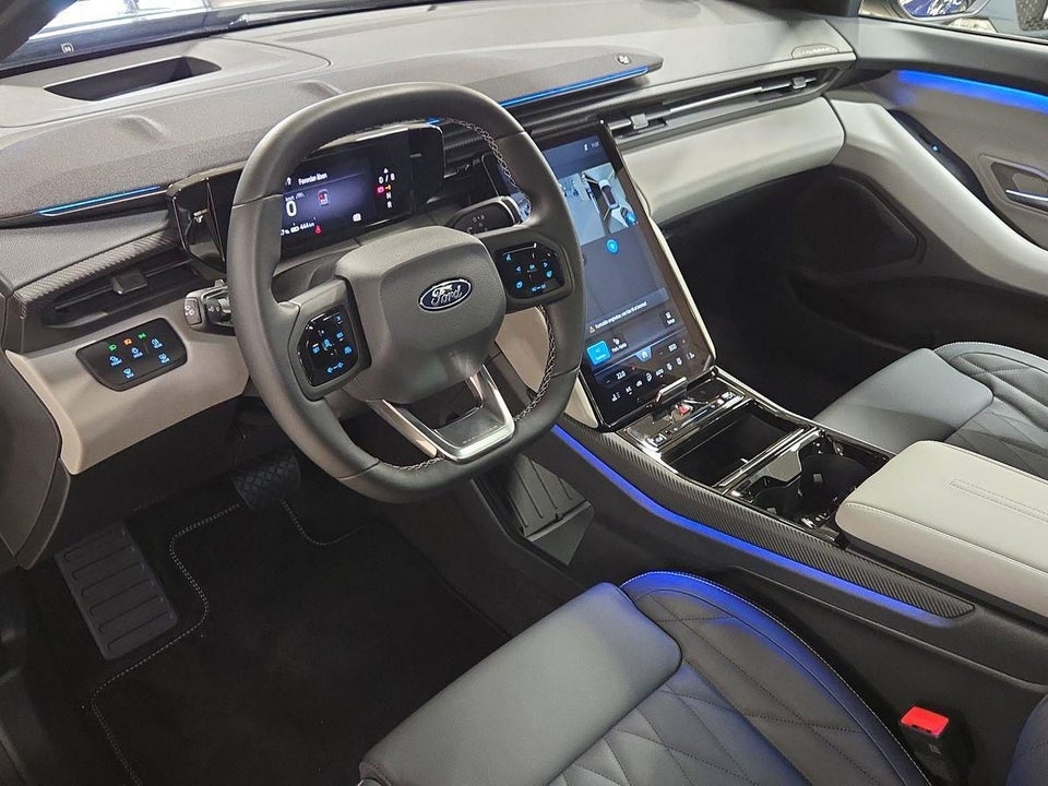 Ford Explorer 82 Premium Extended Range Van 5d