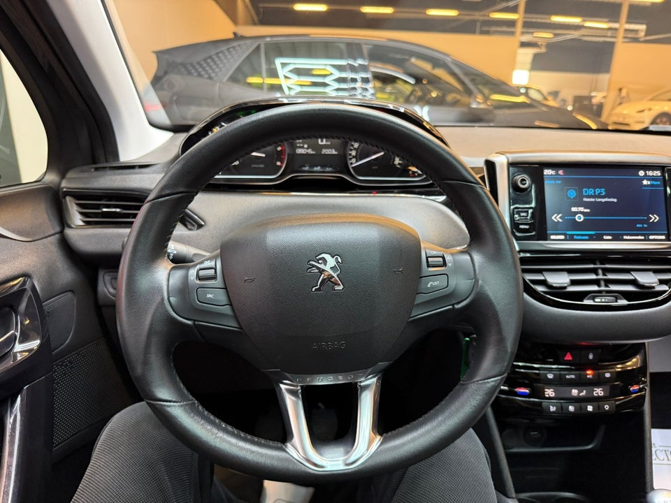 Peugeot 208 1,5 BlueHDi 100 Signature Sky 5d