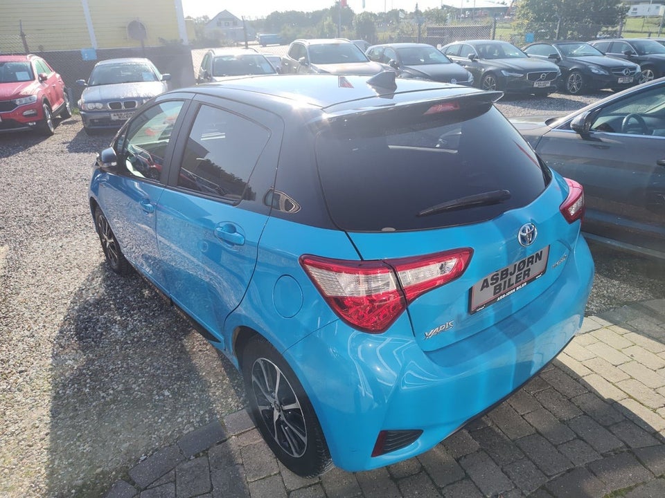 Toyota Yaris 1,5 Hybrid H3 Limited e-CVT 5d