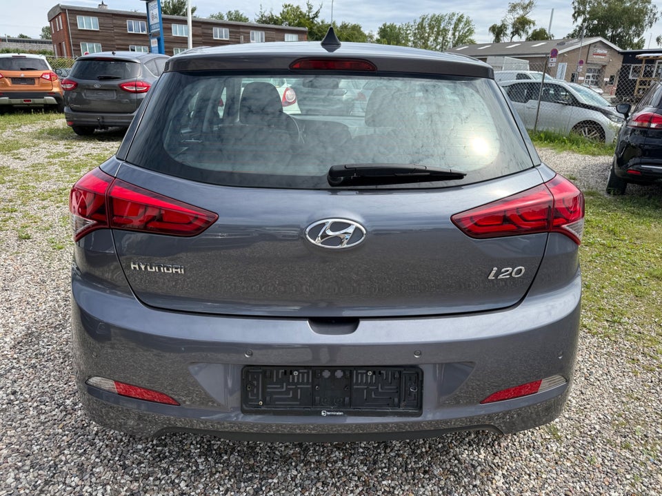 Hyundai i20 1,4 Trend aut. 5d