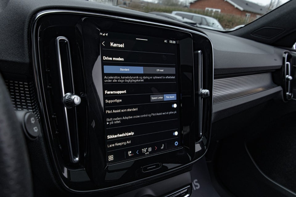 Volvo XC40 P8 ReCharge Twin Pro 5d