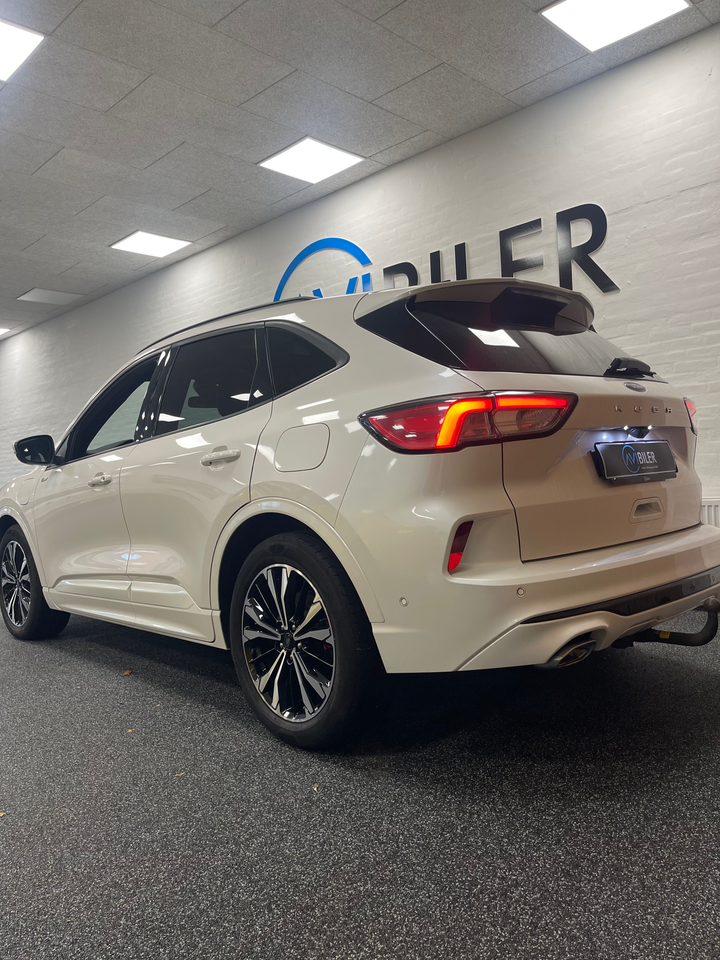 Ford Kuga 2,5 PHEV ST-Line X CVT 5d