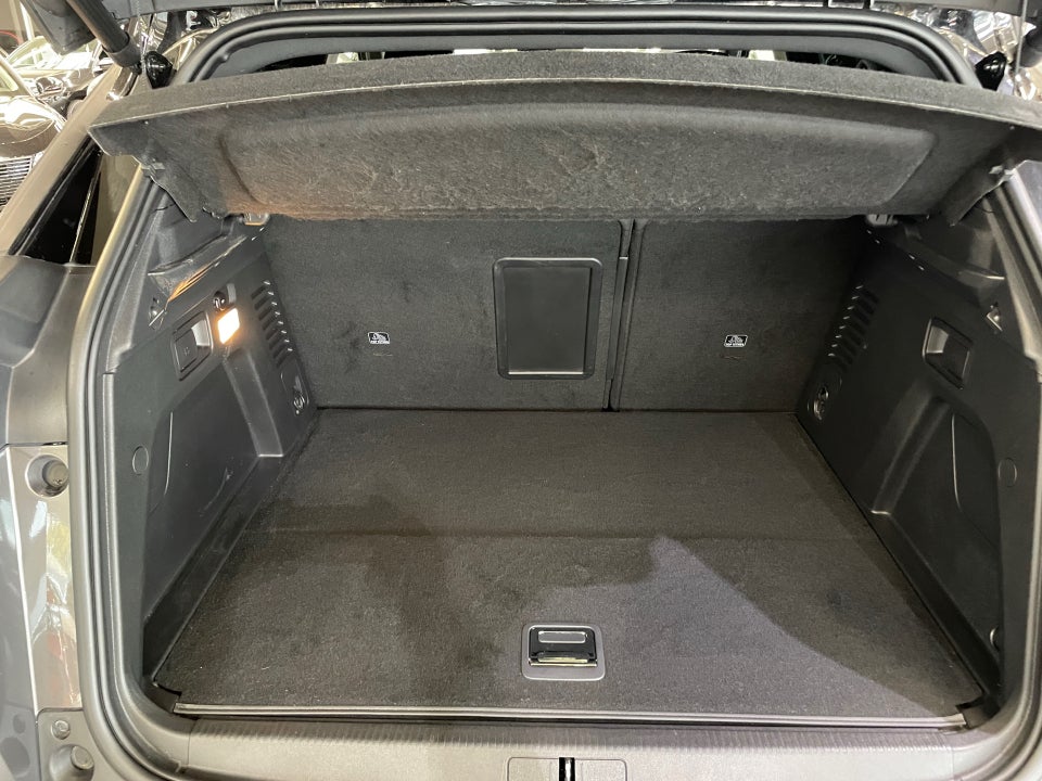 Peugeot 3008 1,6 Hybrid First GT EAT8 5d