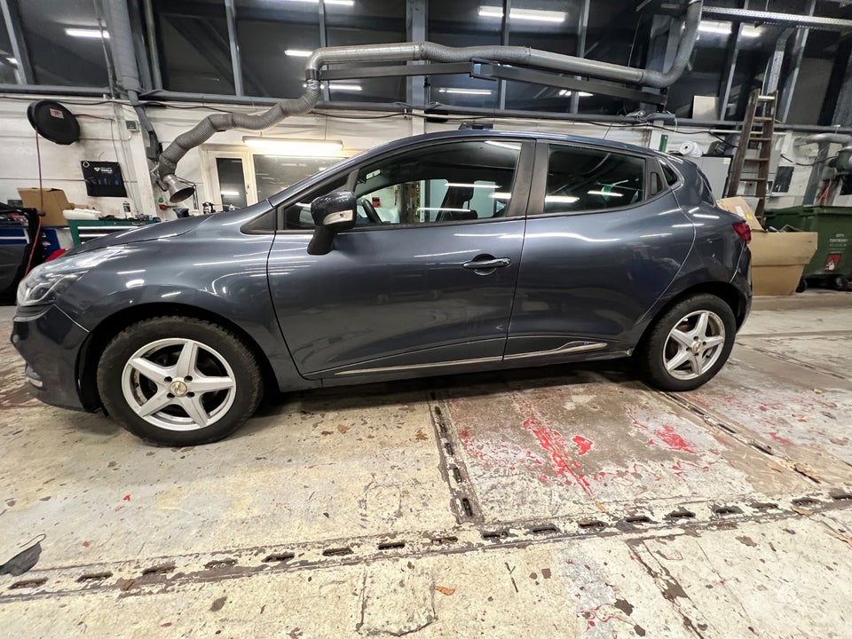 Renault Clio IV 1,5 dCi 90 Zen 5d