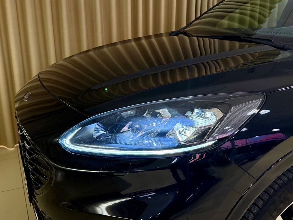 Ford Kuga 2,5 HEV ST-Line X CVT 5d