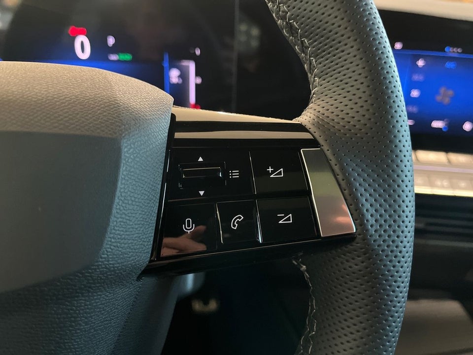 Opel Astra-e 54 Ultimate 5d