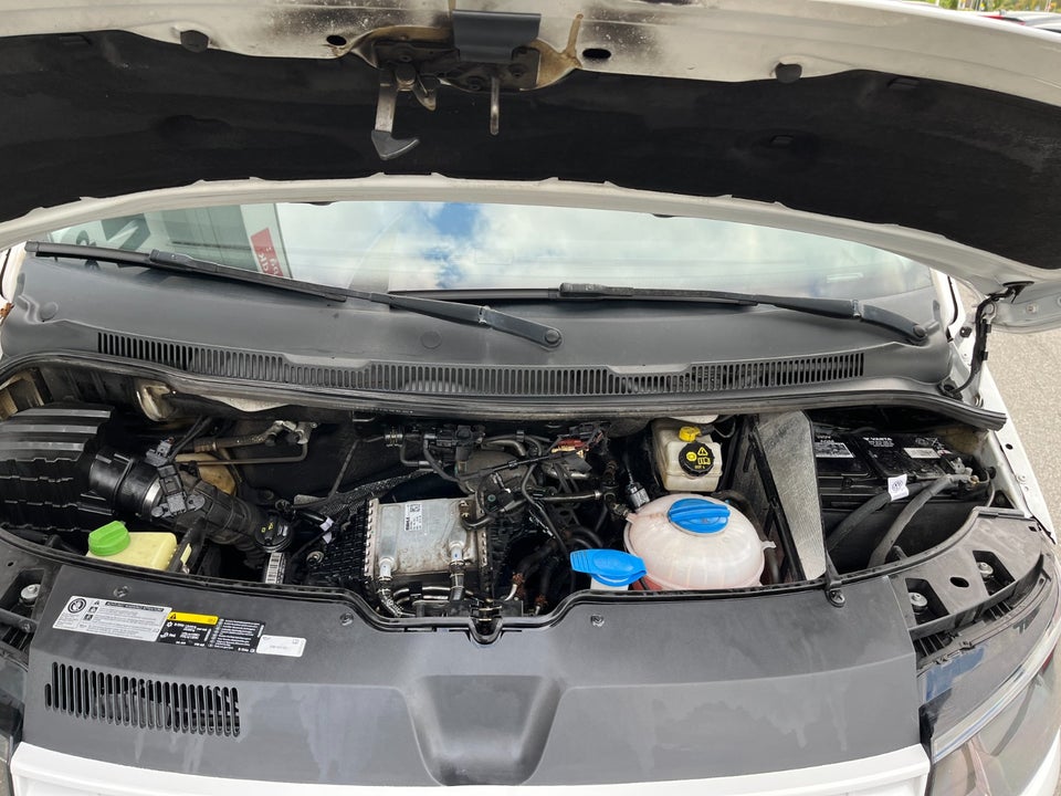 VW Transporter 2,0 TDi 150 Kassevogn DSG kort