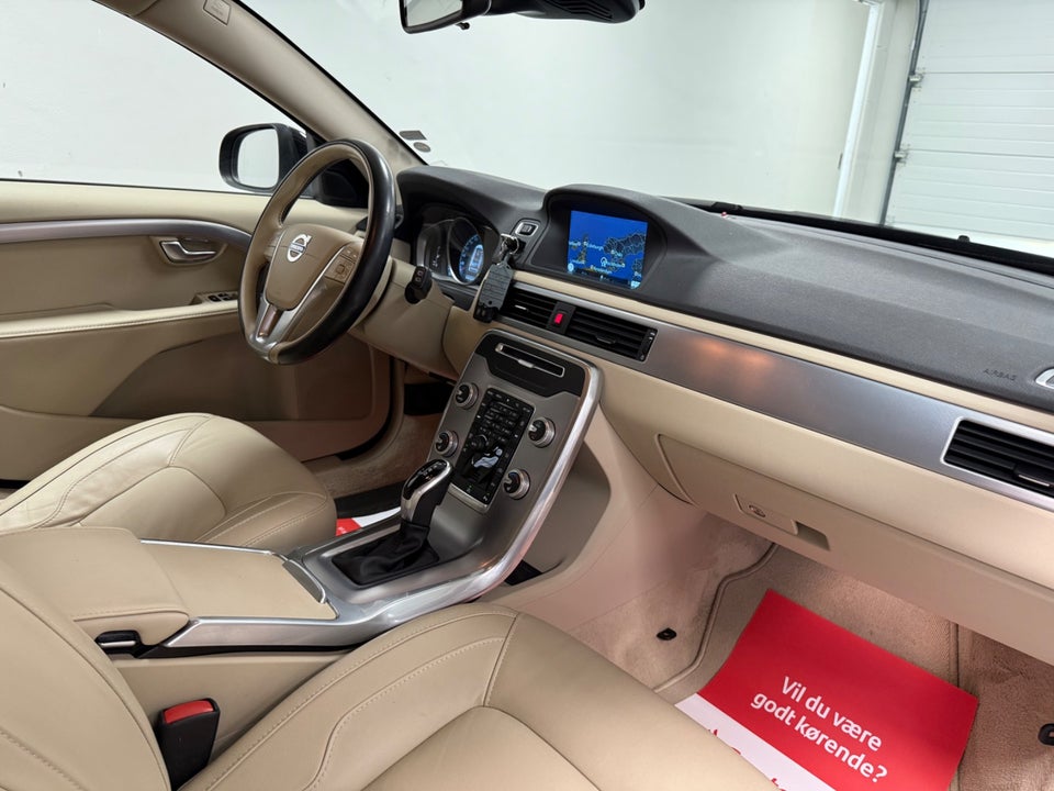 Volvo V70 2,0 T5 245 Momentum aut. 5d