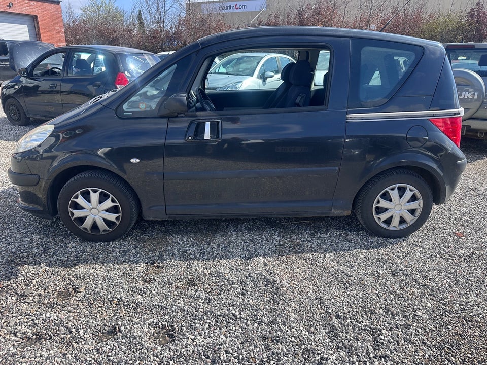 Peugeot 1007 1,4 City 3d