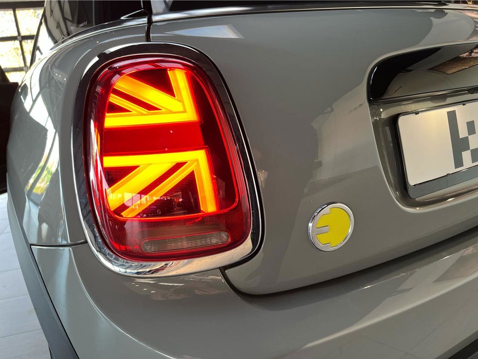 MINI Cooper SE Camden Edition 3d