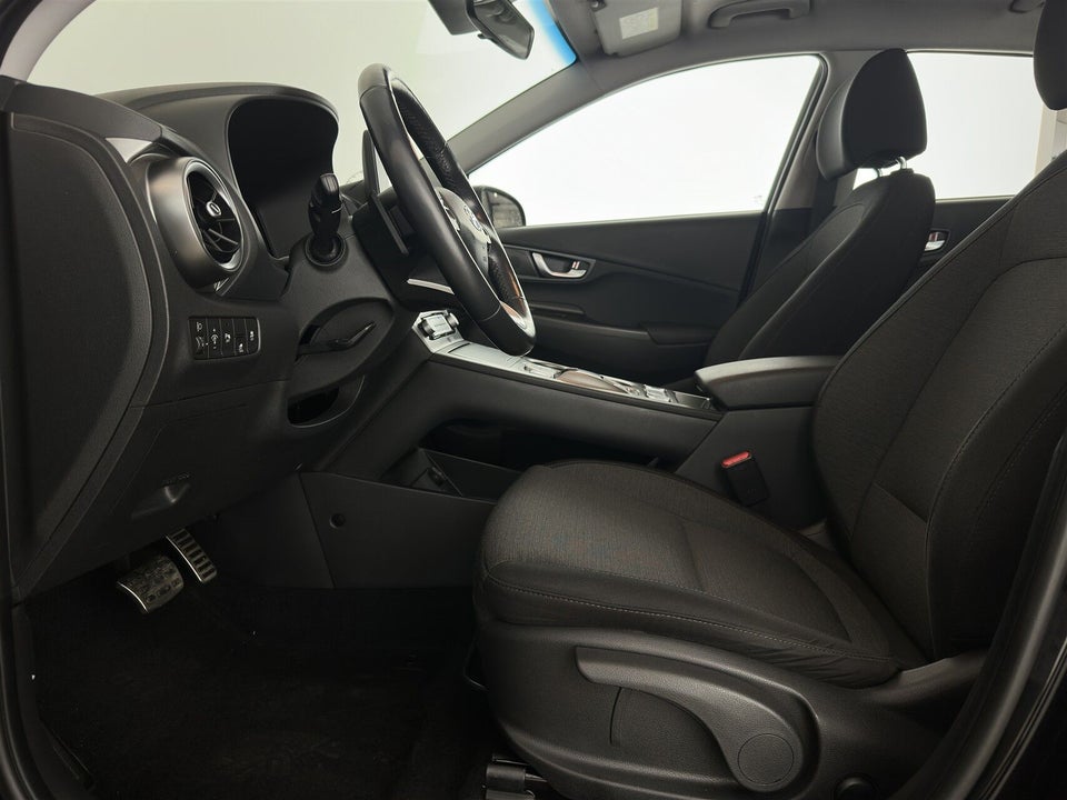 Hyundai Kona 39 EV Essential 5d
