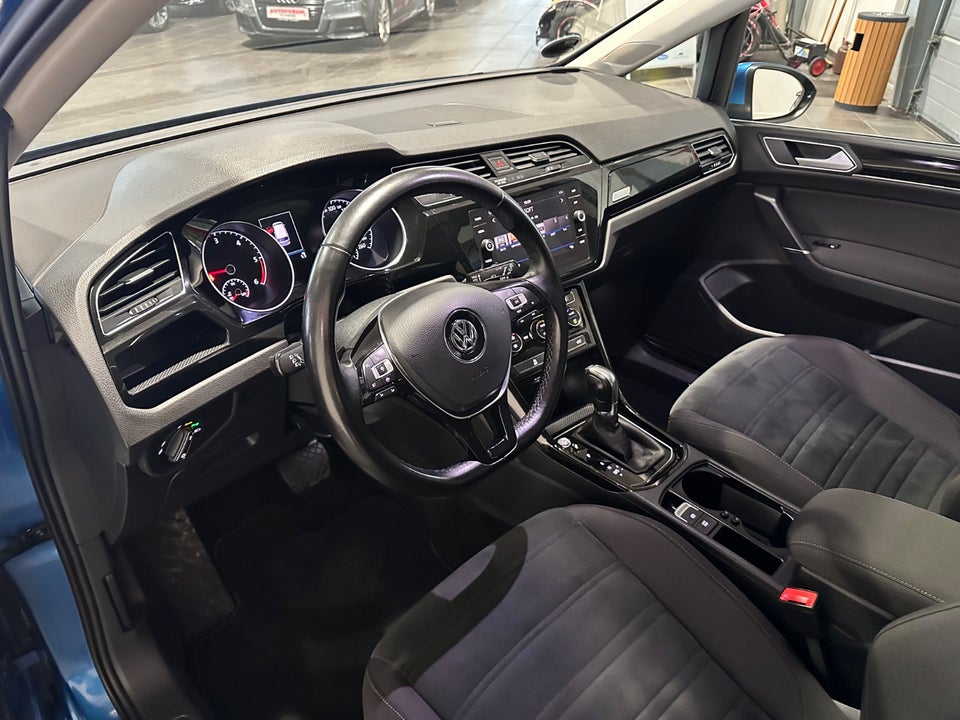 VW Touran 2,0 TDi 150 Highline DSG Van 5d