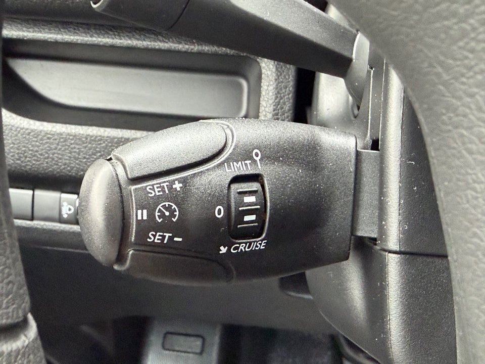 Peugeot e-Expert 50 L2 Plus Van