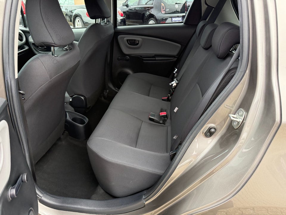 Toyota Yaris 1,0 VVT-i T2 5d